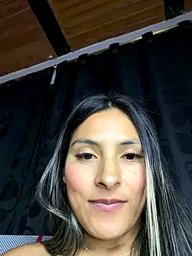 Cami_Leon2's cam snapshot