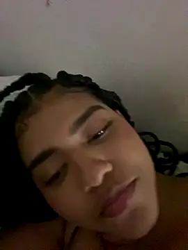 sharlot_evans_'s cam snapshot