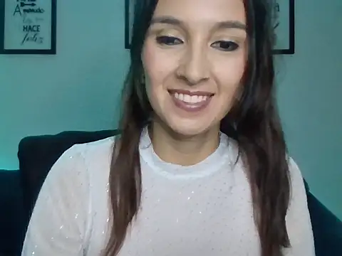 Almaglow_'s cam snapshot