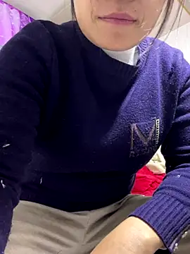 Yes-Baby-A's cam snapshot