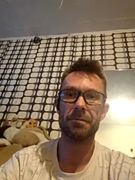 Mick8711 live sex cam