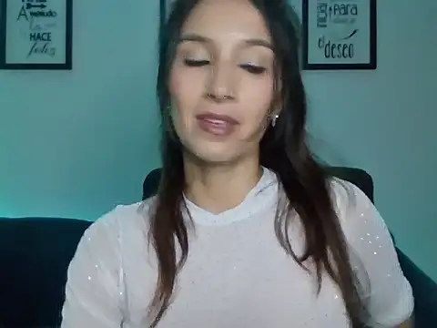 Almaglow_'s cam snapshot