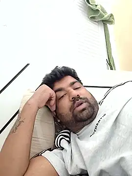 L9vefromAkhil's cam snapshot