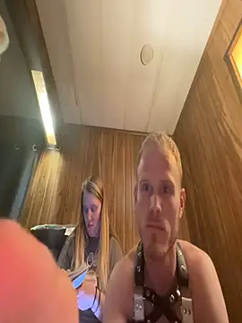 DomsSexDoll69's cam snapshot