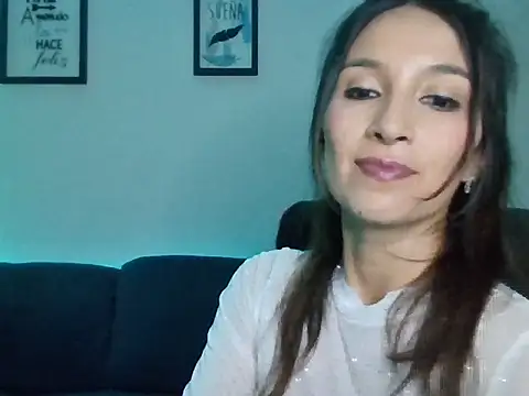 Almaglow_'s cam snapshot