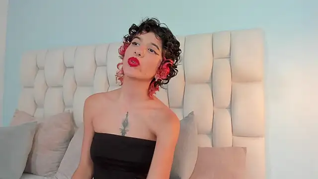 eva_caos's cam snapshot