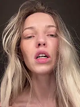 Adelina0001 live sex cam