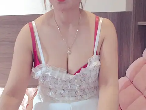 ruby_8x live sex cam