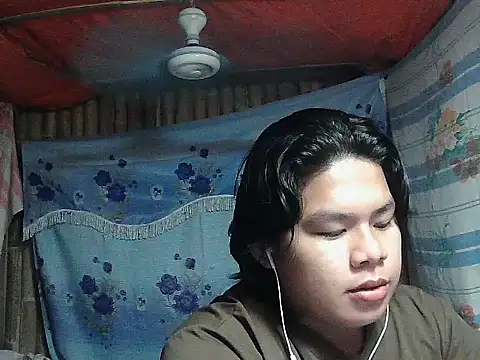 Huntrix2025 live sex cam