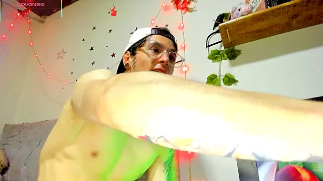 puepleholly live sex cam