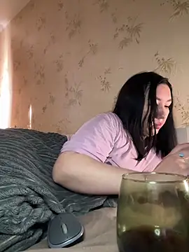 Naughtbaby_2025's cam snapshot