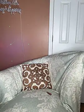 RenaThickAss live sex cam