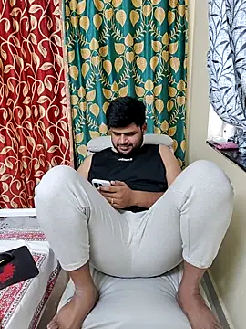 ChillBoyyy live sex cam