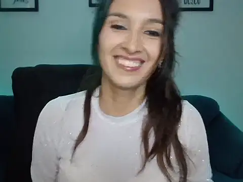 Almaglow_'s cam snapshot