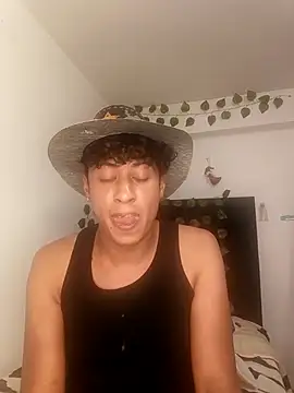 Varek_biglatin_dick live sex cam