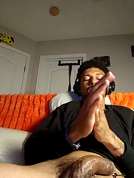 BigPrettyDick777 live sex cam