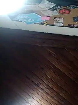 Leocesar37 live sex cam