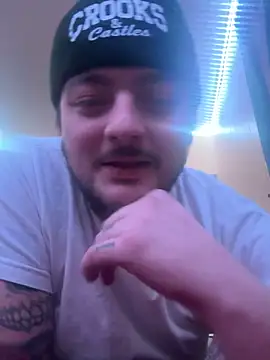 latenightguy live sex cam