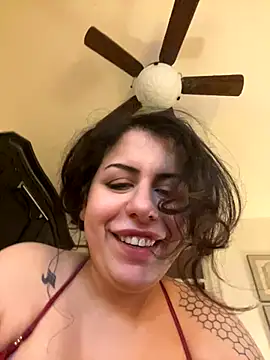 holyeroticss live sex cam