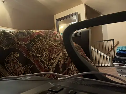 DILFiGuess1 live sex cam