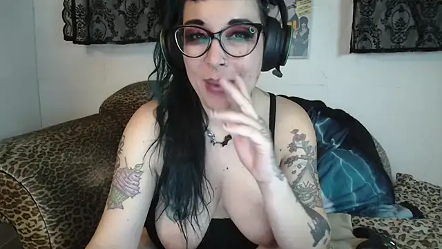 Missy-Dee's cam snapshot