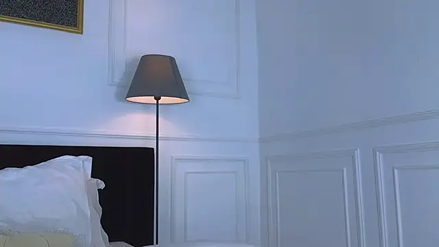 NicoleMarani live sex cam