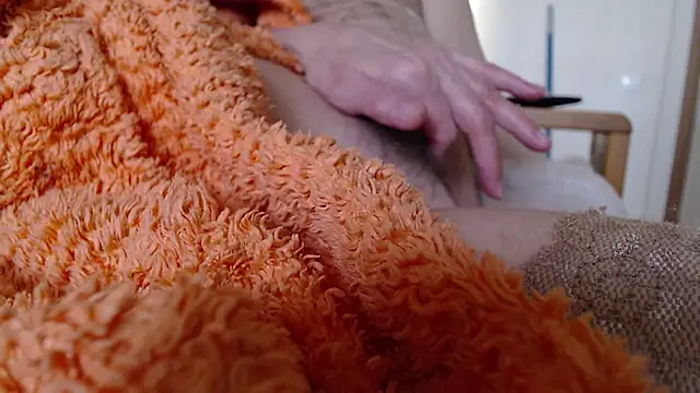 larawet live sex cam