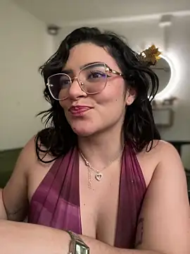 Lia_flowers's cam snapshot