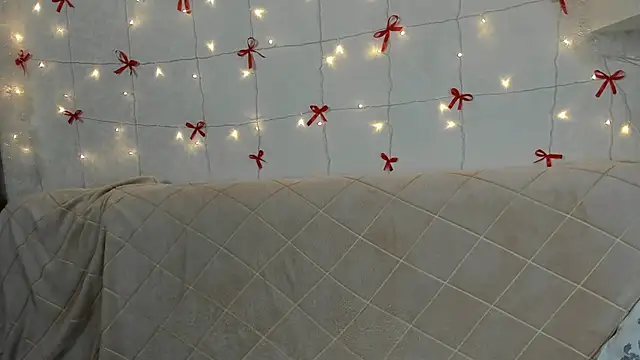 VelvetVine's cam snapshot