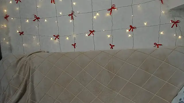 VelvetVine's cam snapshot