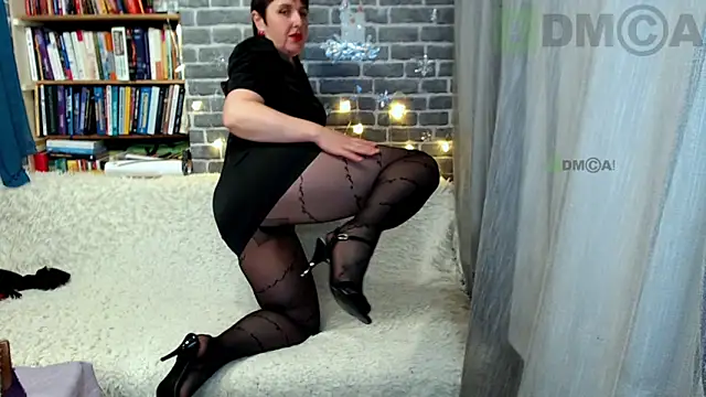 Rainbow_lady's cam snapshot