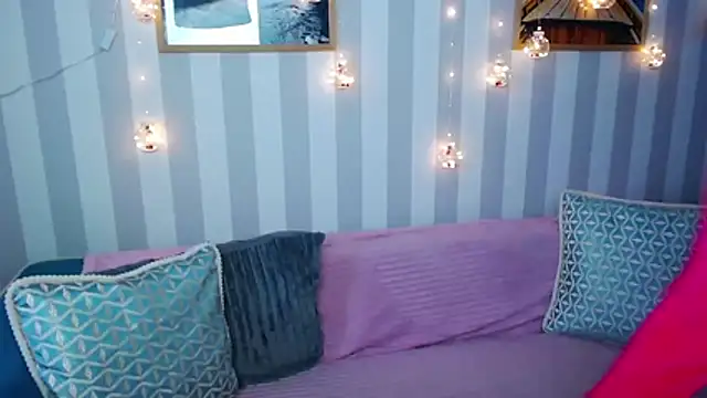 MonaLisaG's cam snapshot