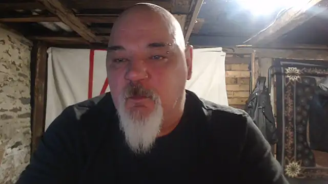 Newfiesausage1972 live sex cam