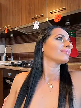 Hotmomcheckk_ live sex cam