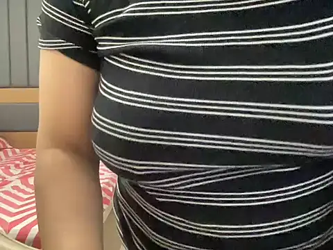 sassypooja live sex cam