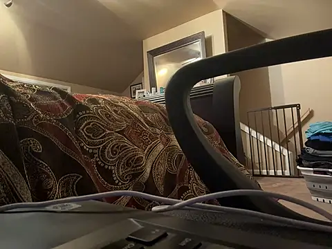 DILFiGuess1 live sex cam