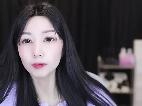 Nuyoah-77 live sex cam