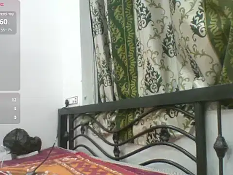 Fuck_me_boys's cam snapshot