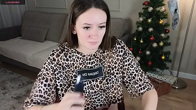 cutienaughtygirl's cam snapshot