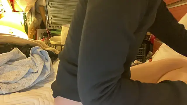 18yoteenvirgin's cam snapshot