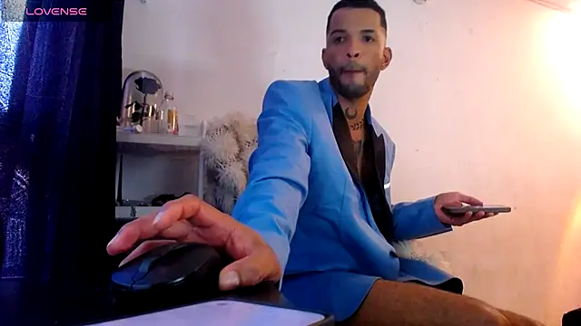 LickMyInk live sex cam