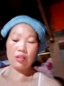 blonde_blg's cam snapshot