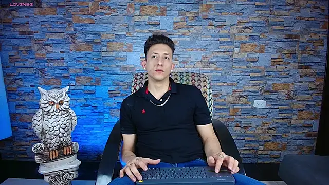 Maykol_Victoriasr live sex cam