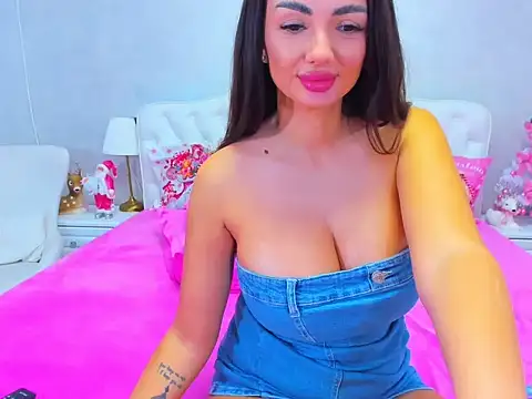 EllaElla90 live sex cam
