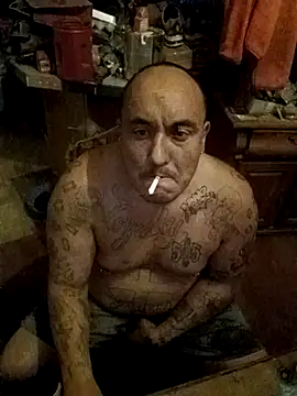 Cutieguyspanks live sex cam