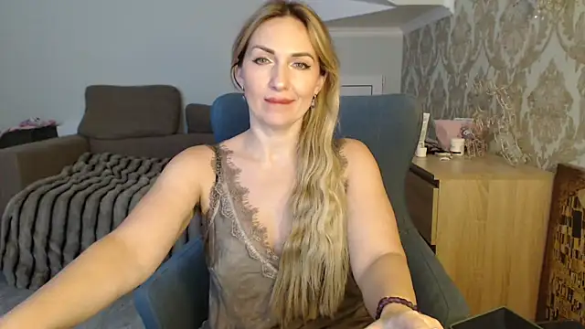 Mallinia live sex cam