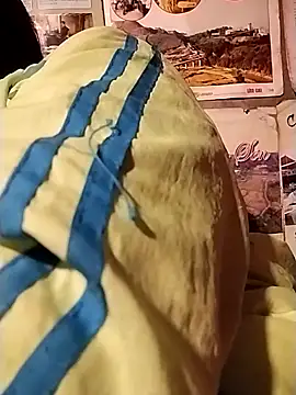 AlilaK2's cam snapshot