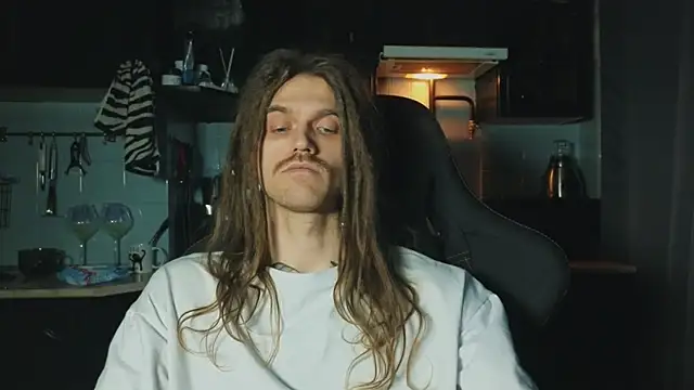 TechnoJesus's cam snapshot