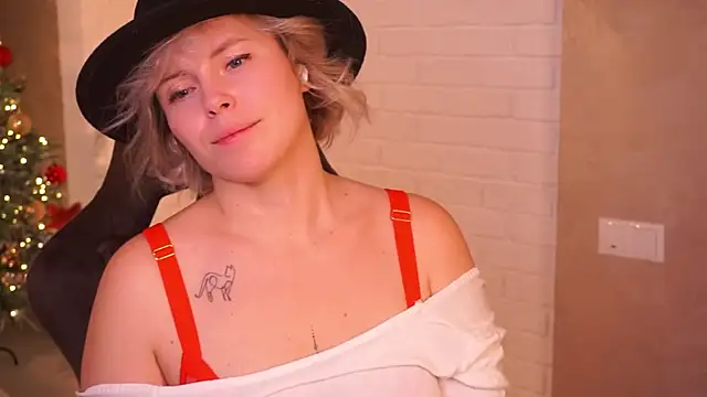 Charming_Daphny's cam snapshot