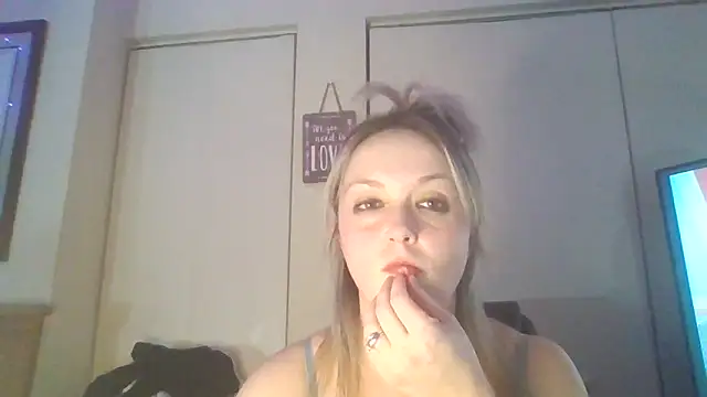 Candykissesxoxo's cam snapshot